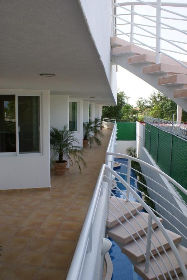 Suites Riviera Cancun Exterior photo