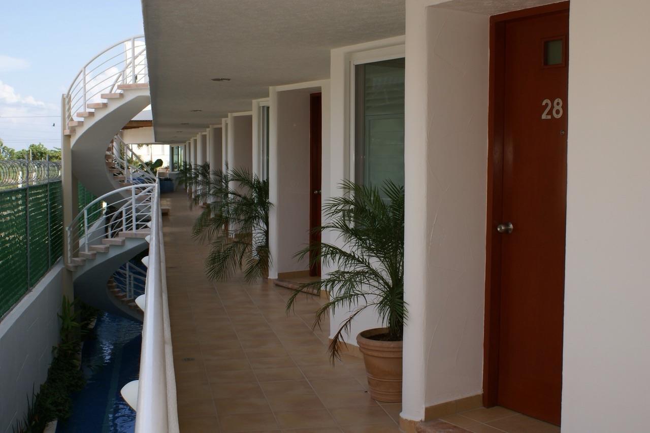 Suites Riviera Cancun Exterior photo