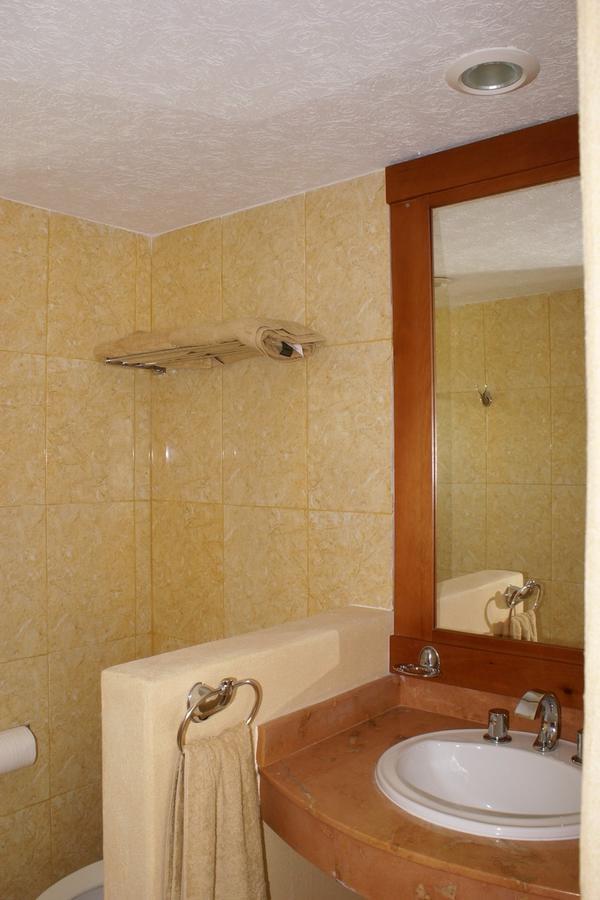Suites Riviera Cancun Exterior photo